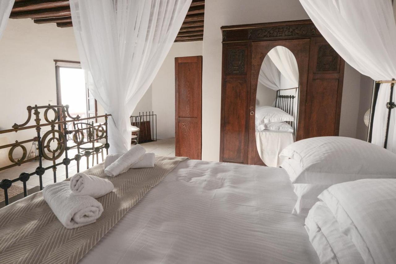פלאקה Castrum Traditional Sunset Suites מראה חיצוני תמונה