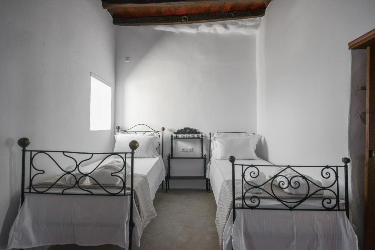 פלאקה Castrum Traditional Sunset Suites מראה חיצוני תמונה