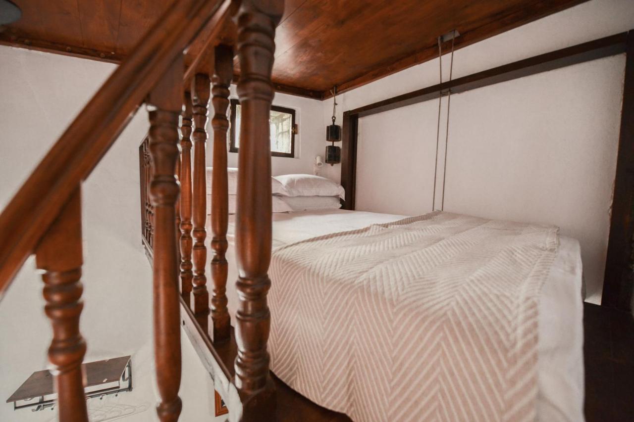 פלאקה Castrum Traditional Sunset Suites מראה חיצוני תמונה