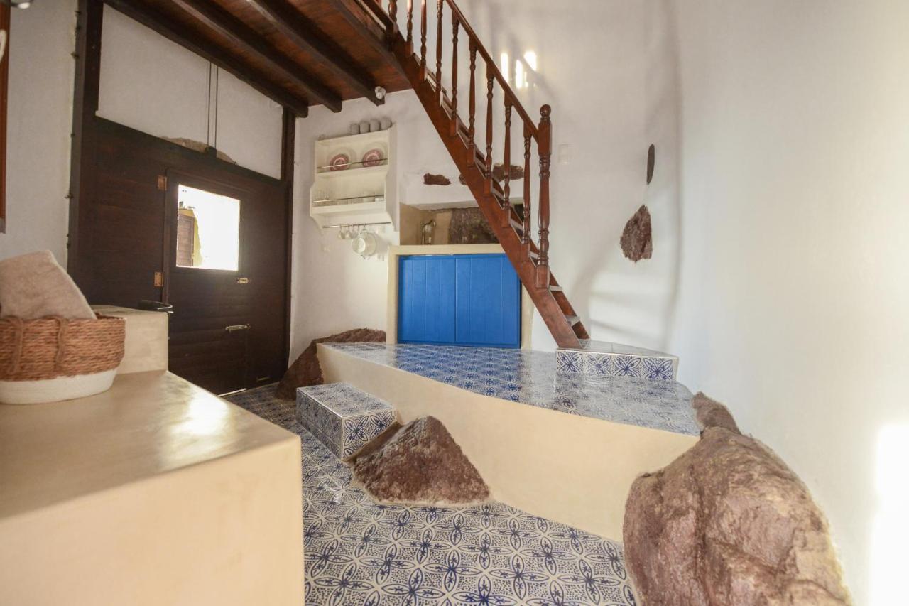 פלאקה Castrum Traditional Sunset Suites מראה חיצוני תמונה