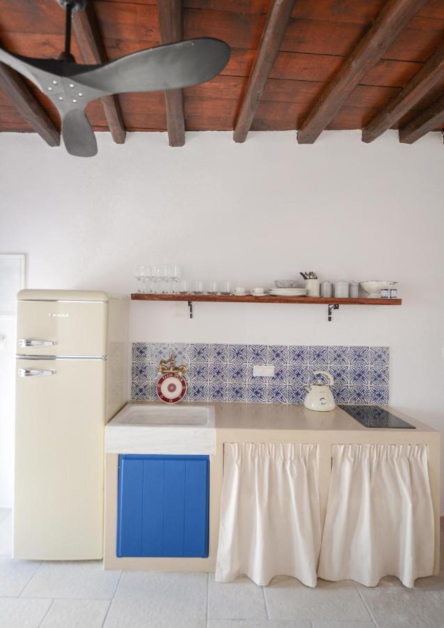 פלאקה Castrum Traditional Sunset Suites מראה חיצוני תמונה