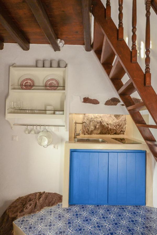 פלאקה Castrum Traditional Sunset Suites מראה חיצוני תמונה